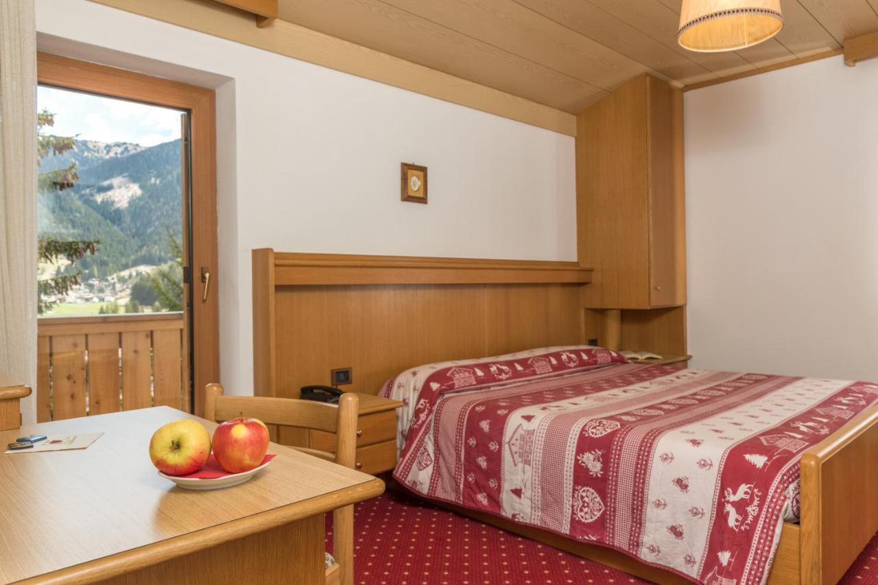 Hotel Garni Lastei Pozza di Fassa Zewnętrze zdjęcie