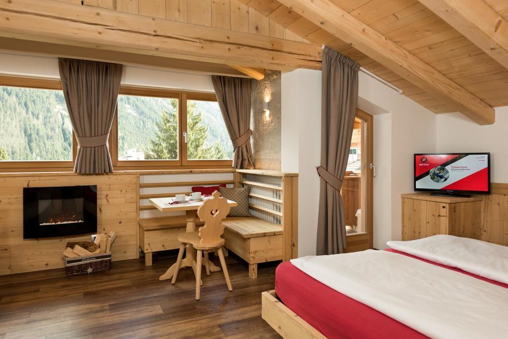Hotel Garni Lastei Pozza di Fassa Zewnętrze zdjęcie