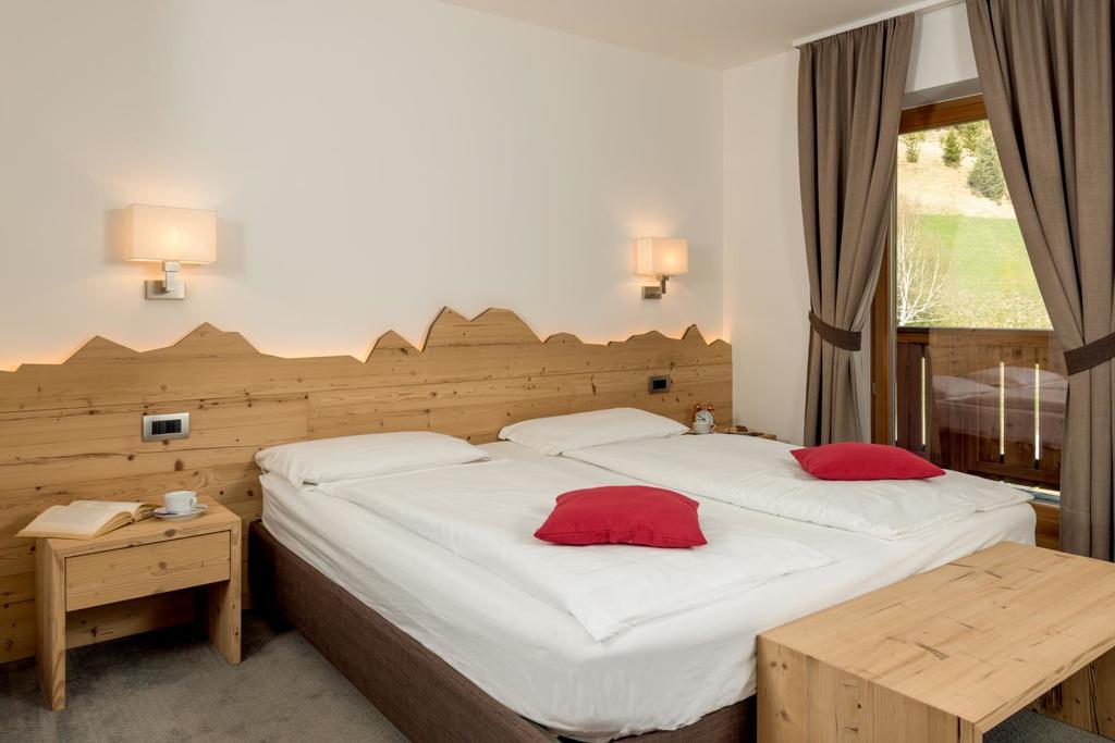 Hotel Garni Lastei Pozza di Fassa Zewnętrze zdjęcie