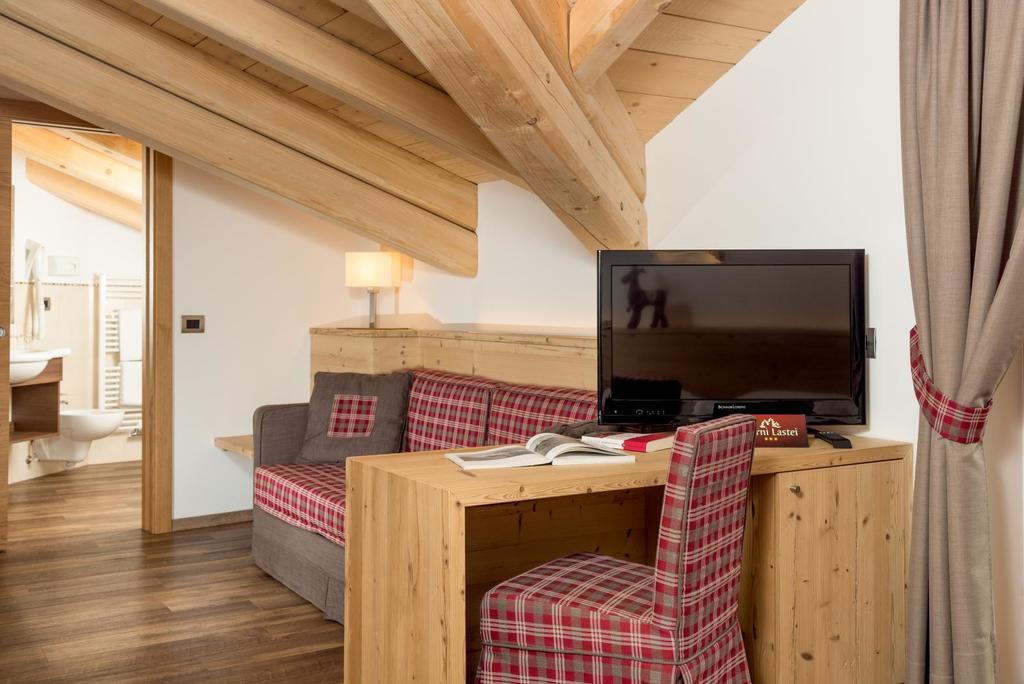 Hotel Garni Lastei Pozza di Fassa Zewnętrze zdjęcie
