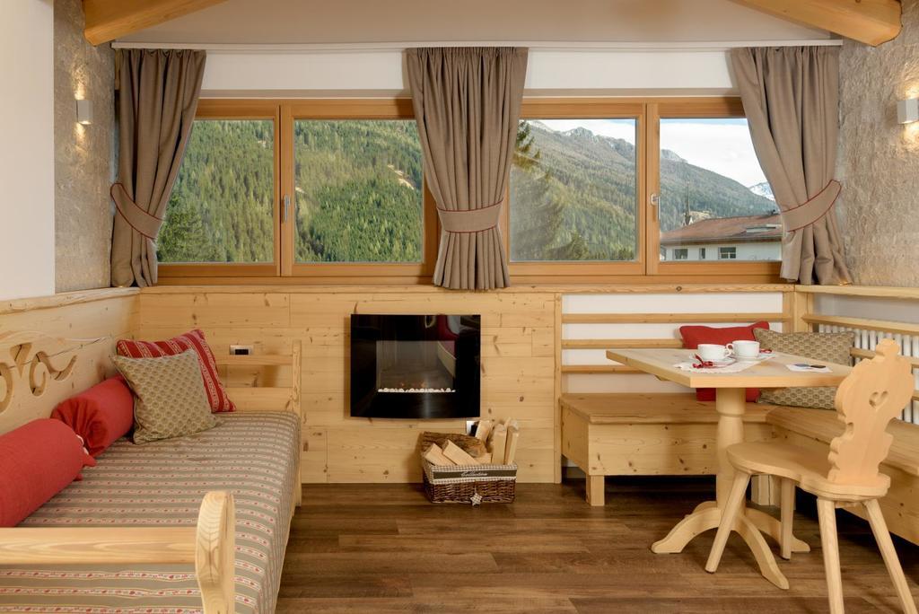 Hotel Garni Lastei Pozza di Fassa Zewnętrze zdjęcie